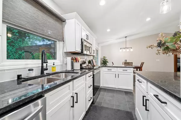 Appleton, WI 54915,2555 PALISADES LANE