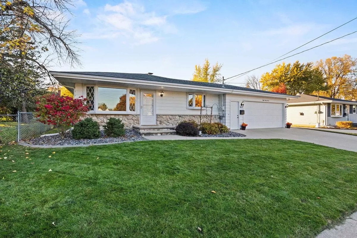 Appleton, WI 54915,837 S LEE STREET