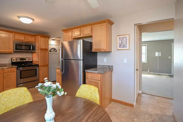 Green Bay, WI 54304,848 REDWOOD DRIVE