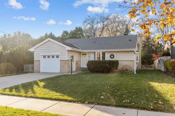 Neenah, WI 54956,308 11TH STREET