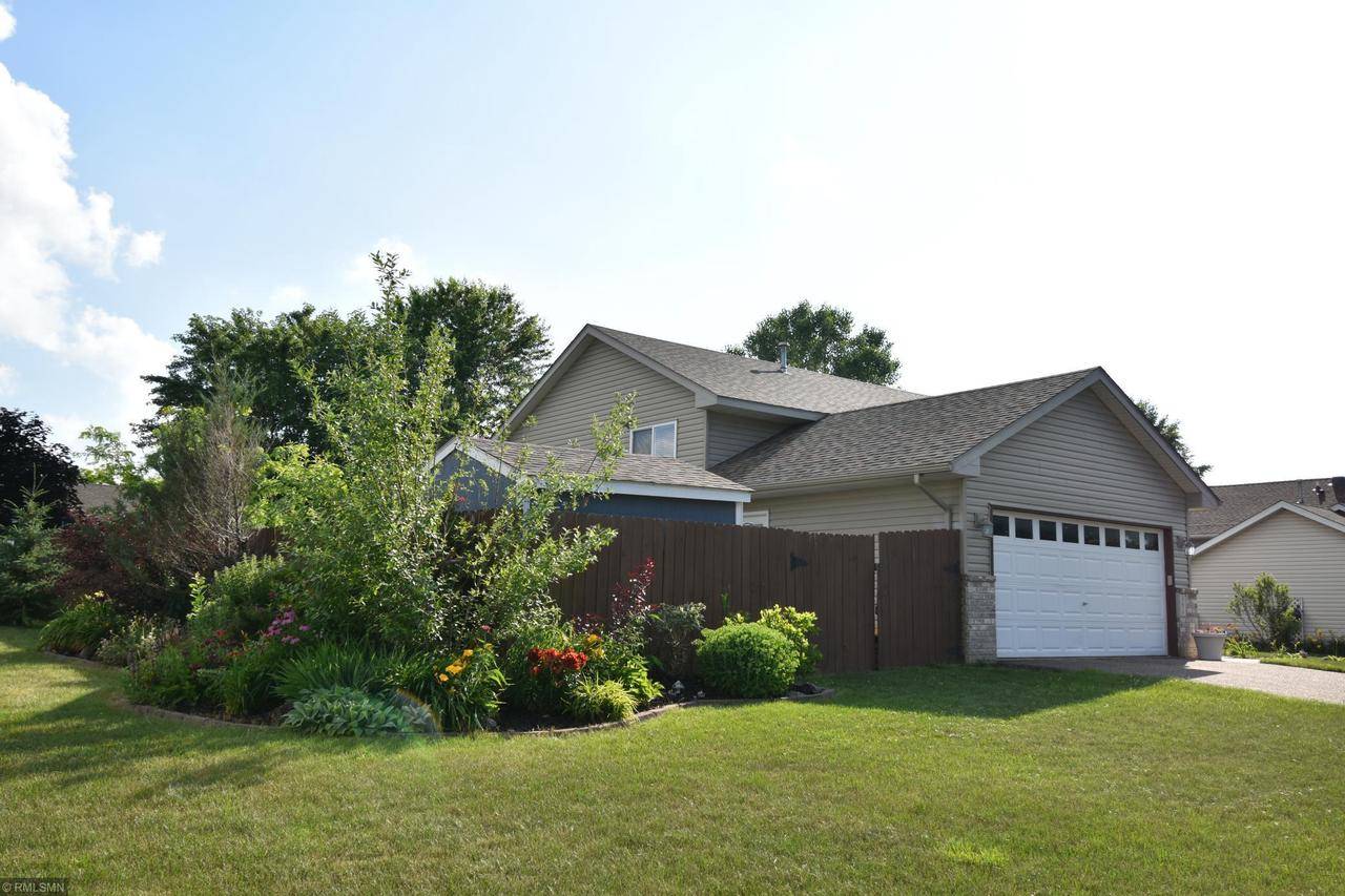 495 Meadow Ln, Somerset, WI 54025