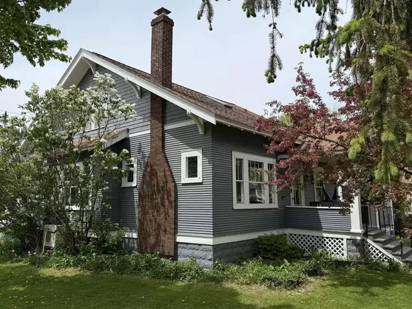 Ashland, WI 54806,723 9th Ave W