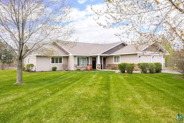 13 Bridgeview Dr, Superior, WI 54880