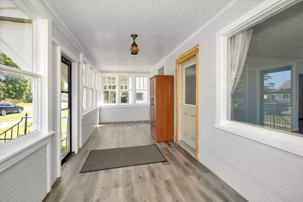 Superior, WI 54880,1806 E 4th St