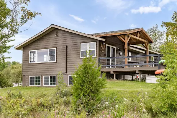 8038 S Island View Rd, Superior, WI 54880