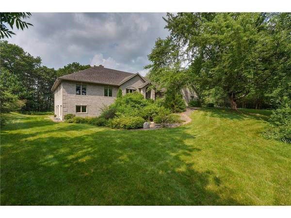 1420 Lake Road, Altoona, WI 54720