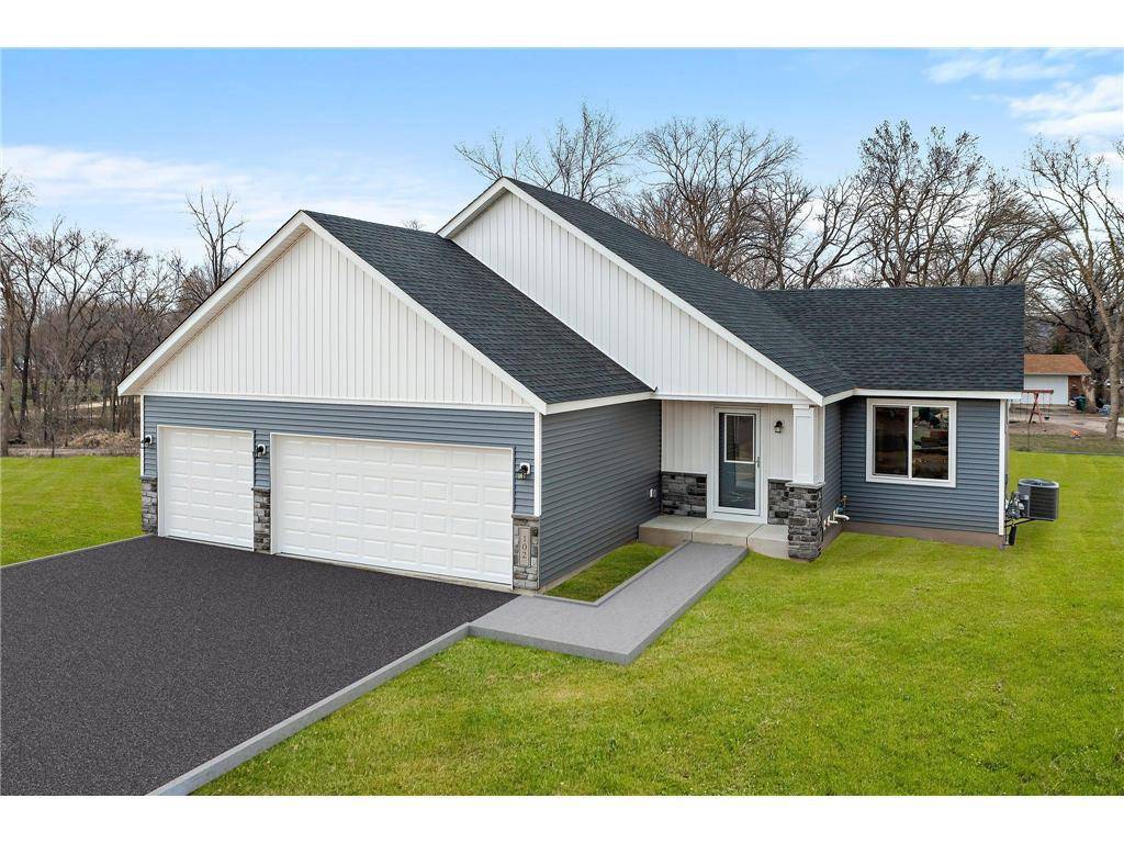 102 Maple Court, Cannon Falls, MN 55009