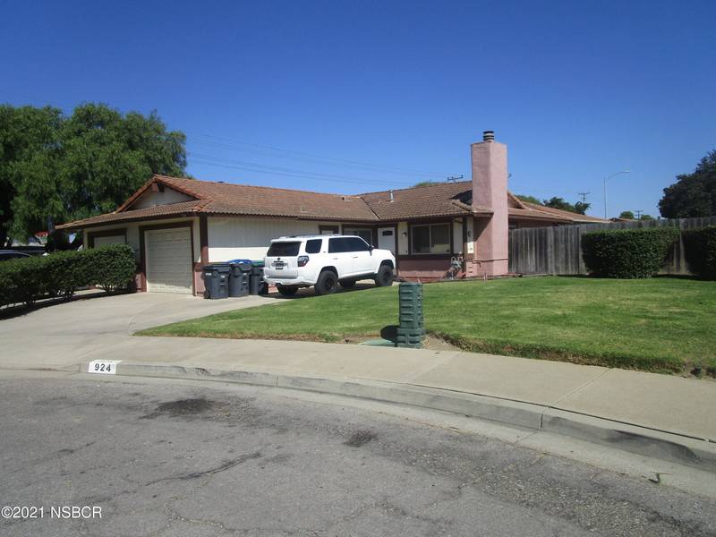 924 Oleander Street, Lompoc, CA 93436