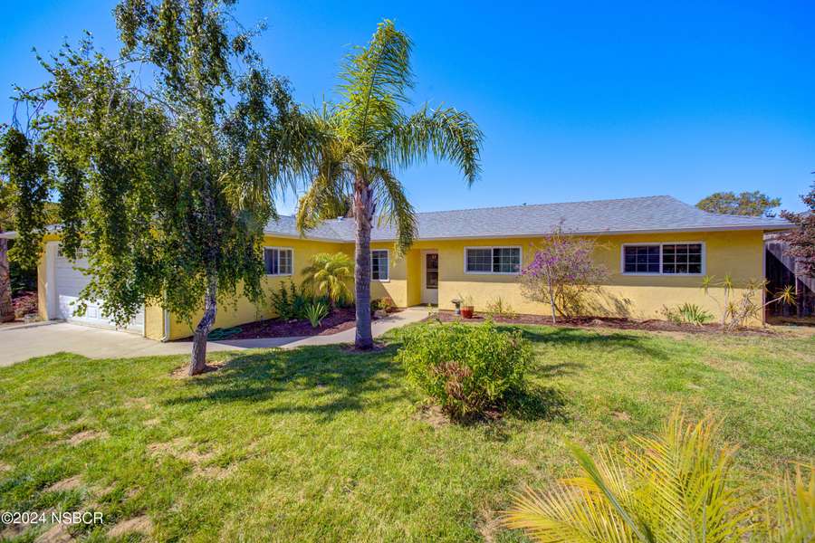 811 E Foster Road, Santa Maria, CA 93455