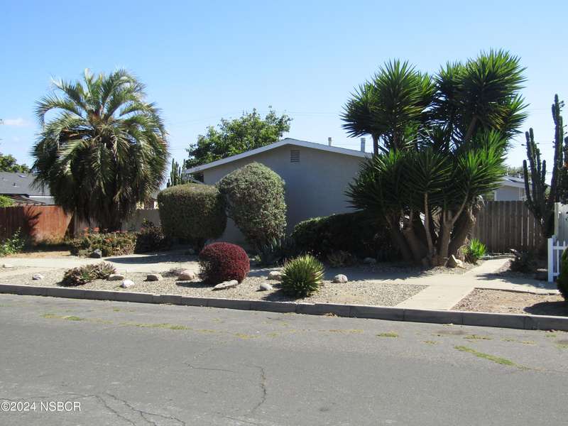 212 S G Street, Lompoc, CA 93436