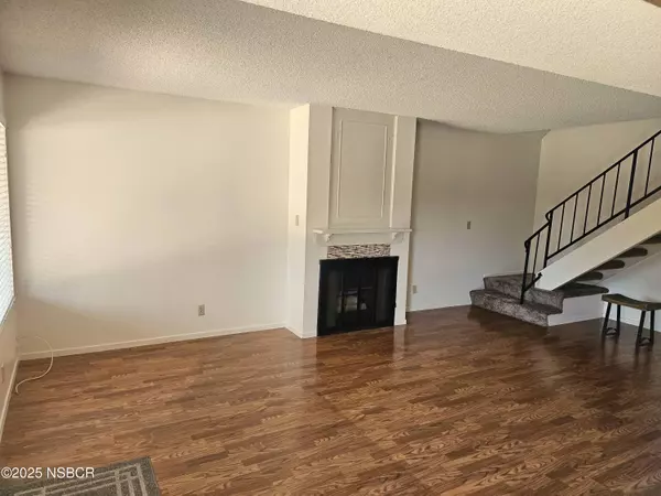 Santa Maria, CA 93455,1141 E Foster #C