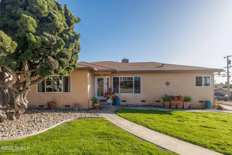 204 Ocean View Avenue, Grover Beach, CA 93433