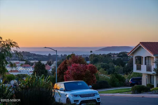 Arroyo Grande, CA 93420,703 Avenida De Diamante