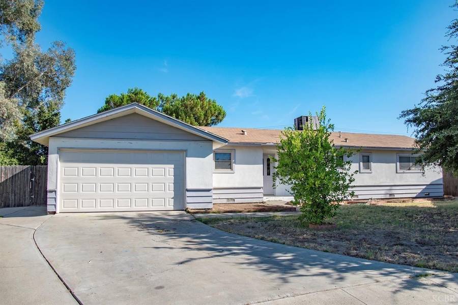 970 Ivy Court, Lemoore, CA 93245