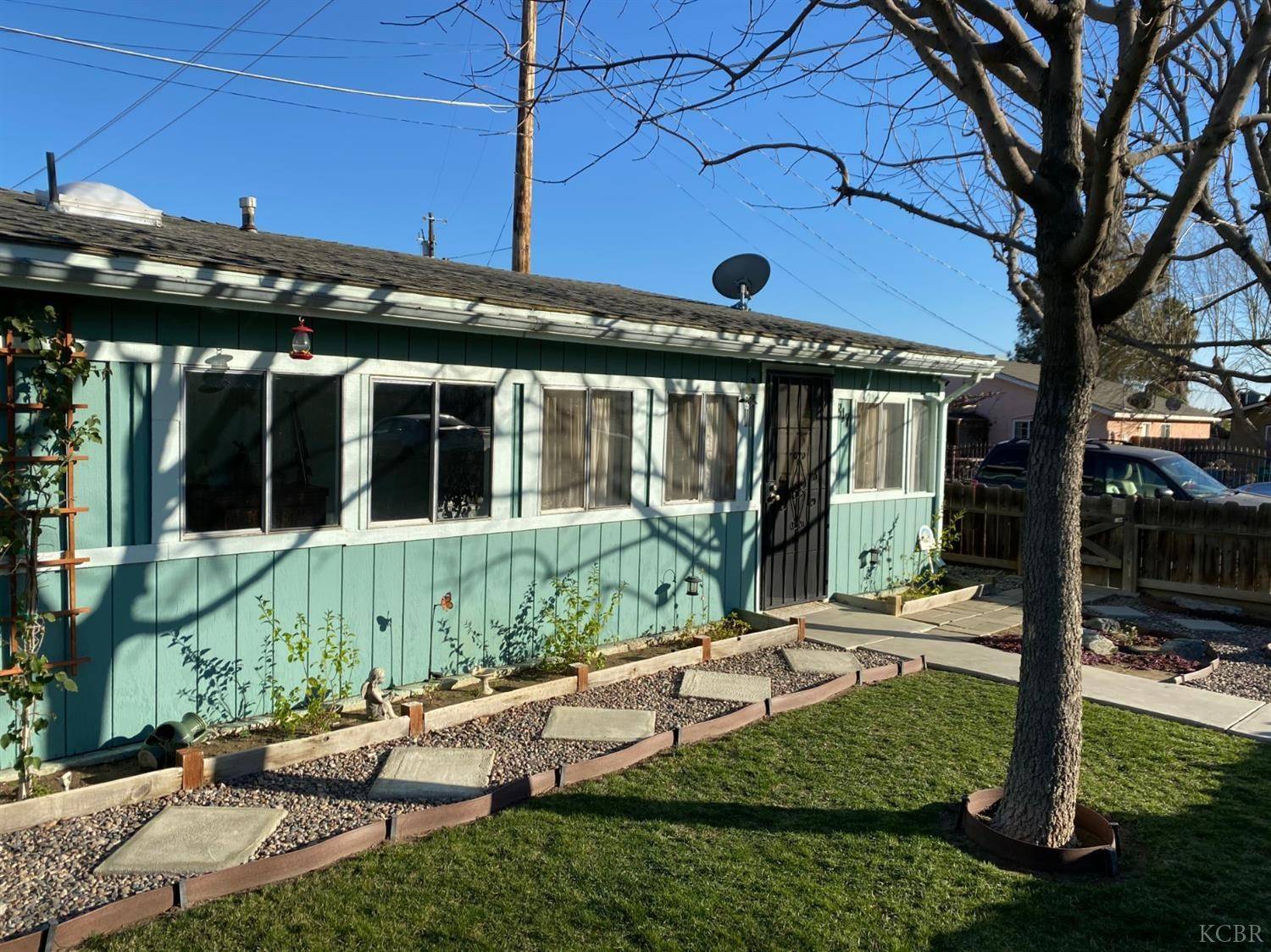 817 S 7th Avenue, Avenal, CA 93204
