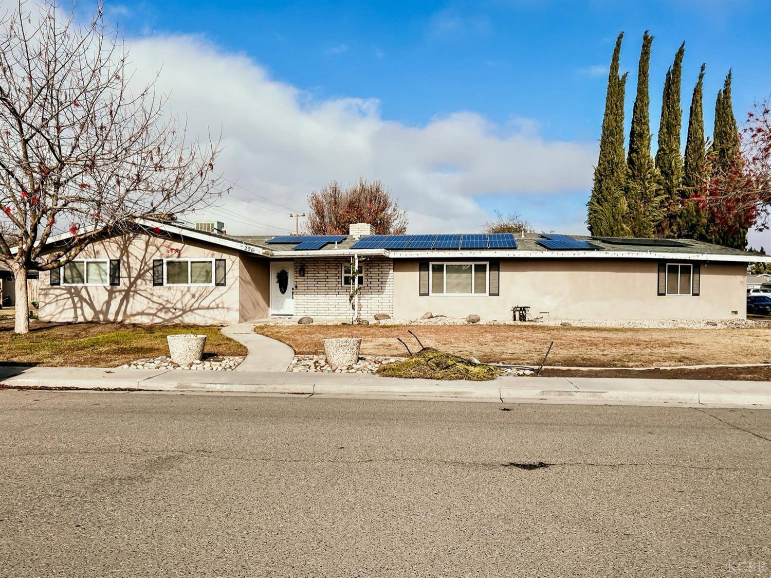 226 Meadow Place, Lemoore, CA 93245