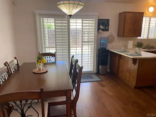 Visalia, CA 93291,728 W Dove Court