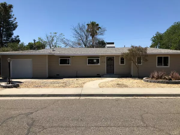 208 E Santa Clara Street, Avenal, CA 93204