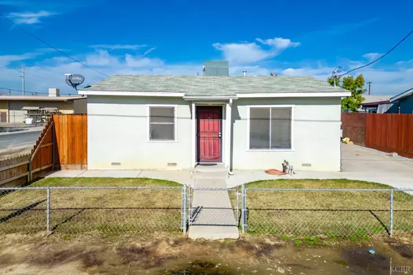 722 E 4th Street, Hanford, CA 93230