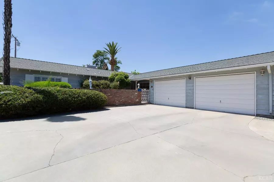 2244 Carter Way, Hanford, CA 93230