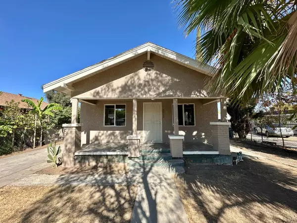 1611 S Hazelwood Boulevard, Fresno, CA 93702