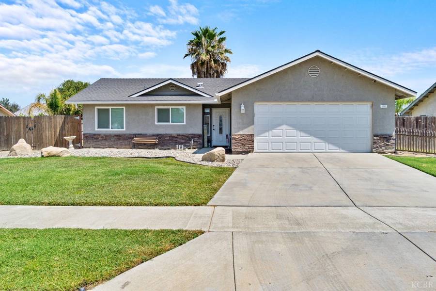 1318 Stinson Drive, Lemoore, CA 93245