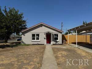 302 NE Walnut Street, Lemoore, CA 93245