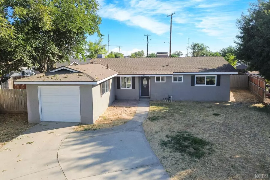 1888 Balsley Court, Hanford, CA 93230