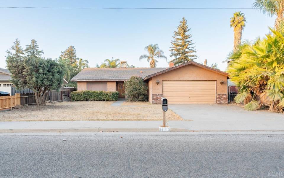 1130 W Mulberry Avenue, Porterville, CA 93257