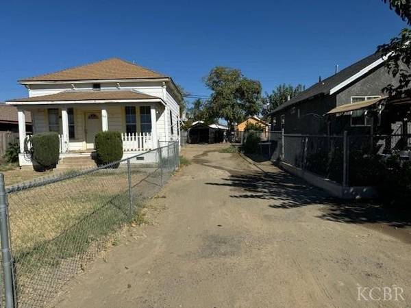 509 E Madera Street, Avenal, CA 93204