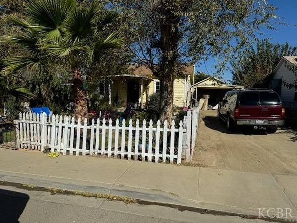 525 E Kern Street, Avenal, CA 93204