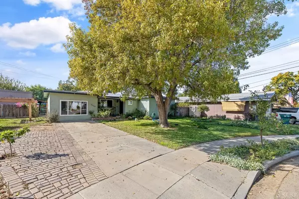 Tulare, CA 93274,1533 Etna Drive