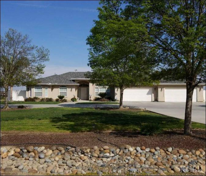 10741 7th Avenue, Hanford, CA 93230