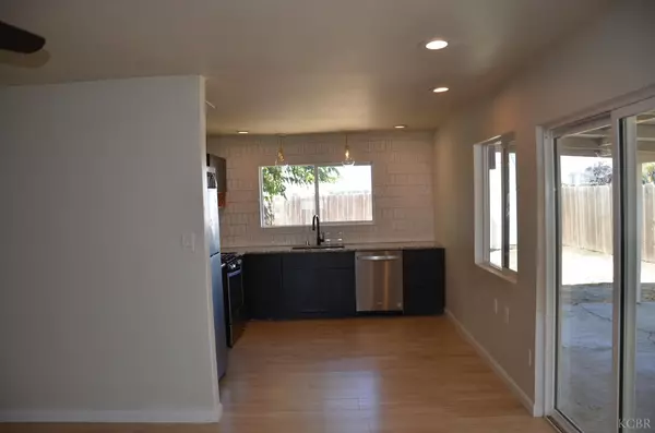 Lemoore, CA 93245,19760 Park Lane