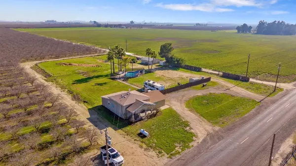 13479 16th Avenue, Lemoore, CA 93245