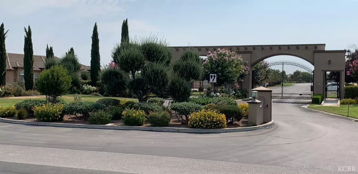 Hanford, CA 93230,8562 Serrano Avenue