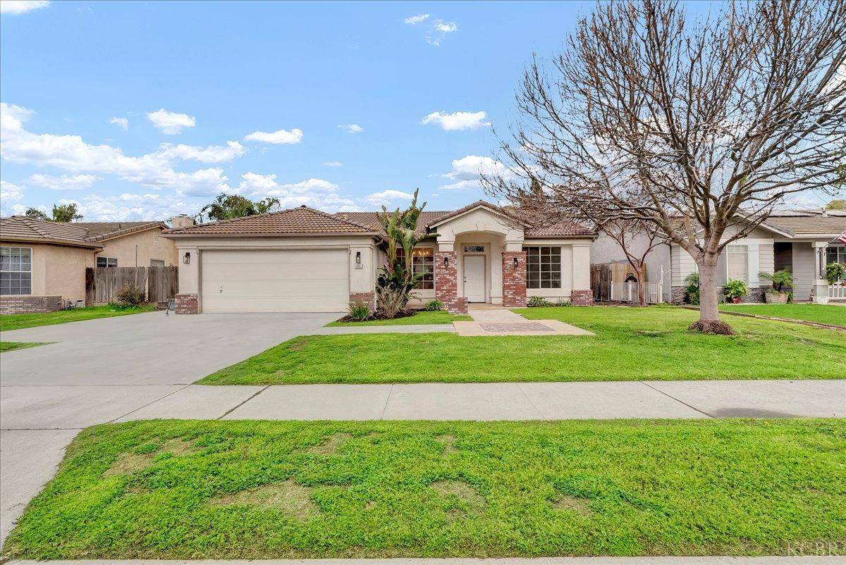 825 Bristol Circle, Lemoore, CA 93245