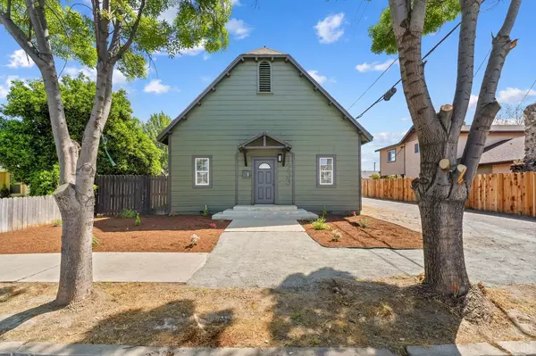 1233 Chase Avenue,  Corcoran,  CA 93212