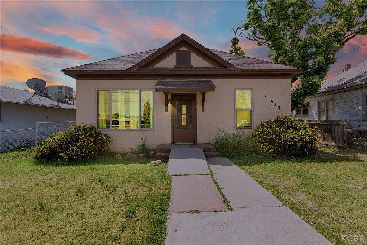 13923 Locust Street, Armona, CA 93202