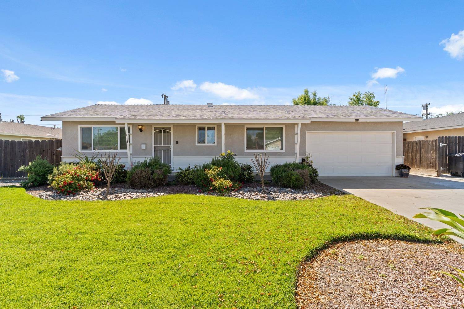 413 W Burlwood Lane, Lemoore, CA 93245