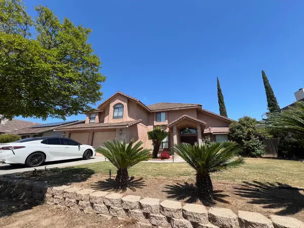 867 E Northridge Drive,  Dinuba,  CA 93618