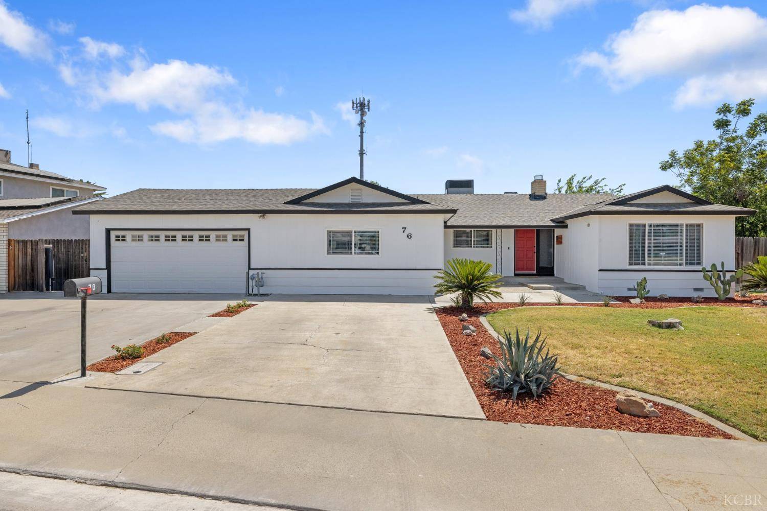 76 Hickory Drive, Lemoore, CA 93245
