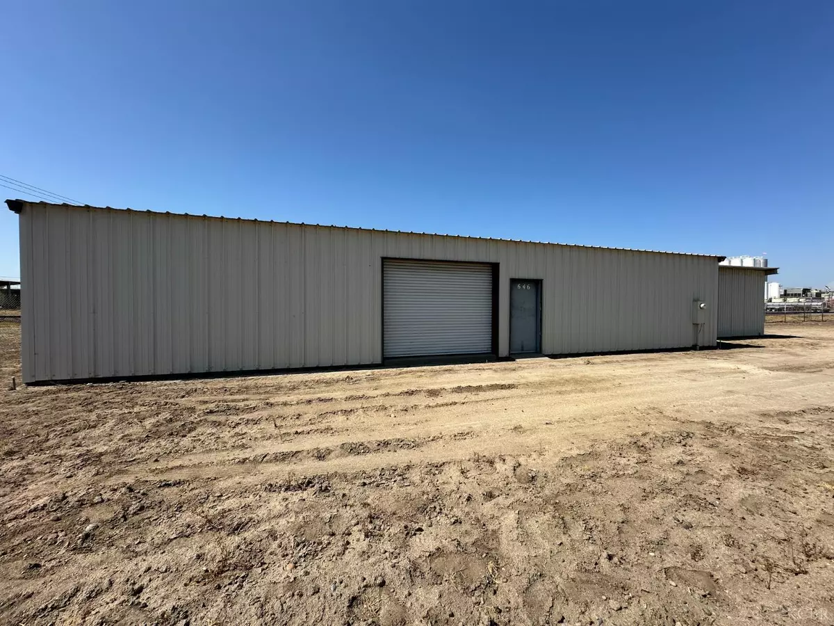 Lemoore, CA 93245,646 E Street