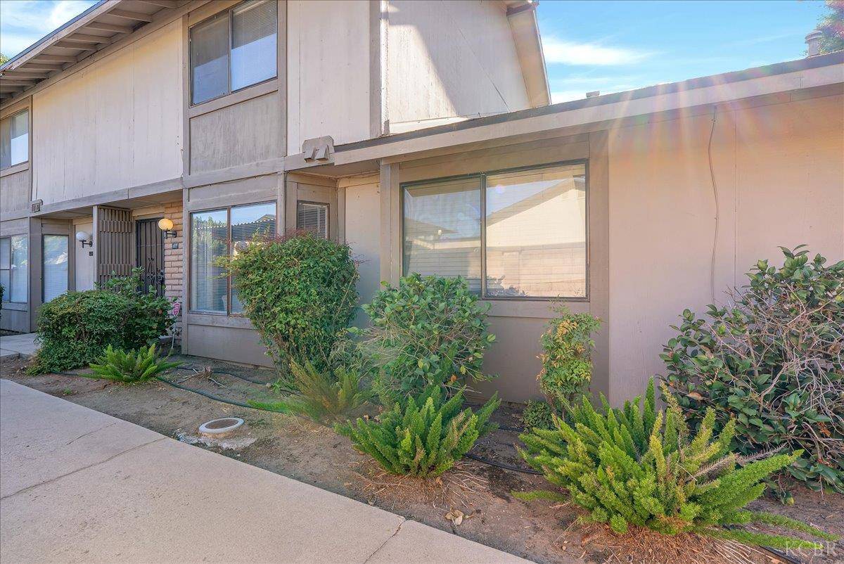 4676 E Alamos Avenue, Fresno, CA 93726