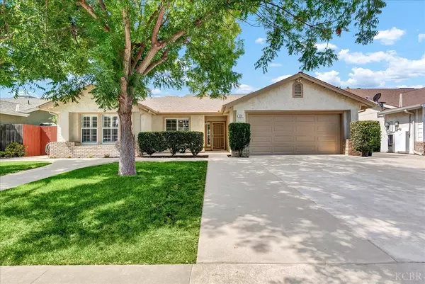 429 W Windsor, Hanford, CA 93230
