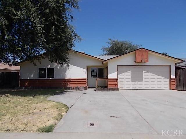 956 E Cinnamon Drive, Lemoore, CA 93245
