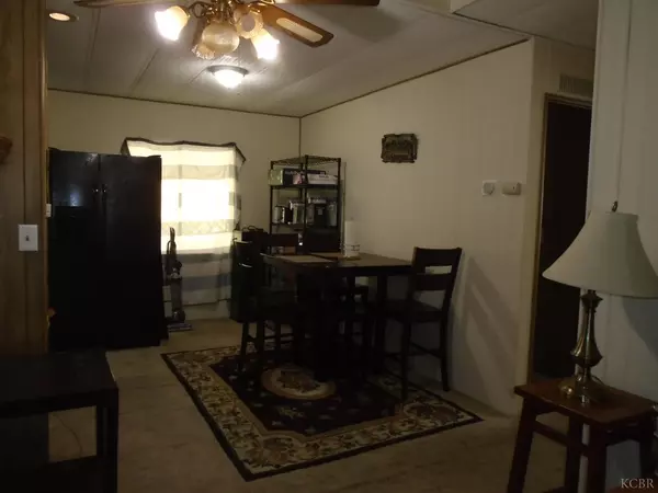 Hanford, CA 93230,860 #98 E Grangeville Boulevard