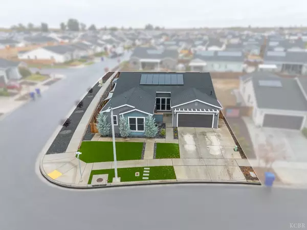 Hanford, CA 93230,2476 W Bristol Lane