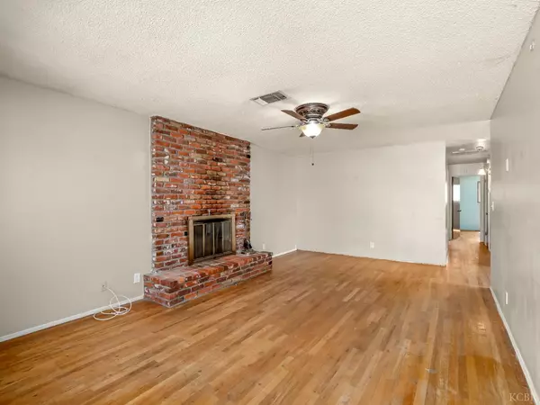 Lemoore, CA 93245,83 W Deodar Lane