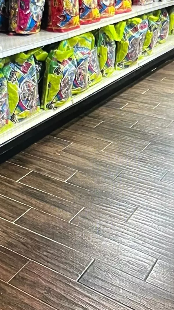 Fresno, CA 93721,2970 Ventura Street